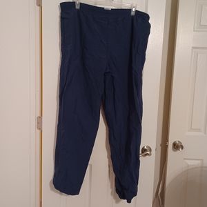 *Donating soon if not sold* Vintage jogging pants